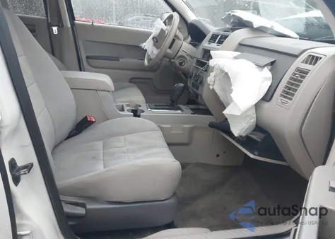 2011 Ford Escape Xlt из США, поврежденный, VIN 1FMCU0D71BKA13836